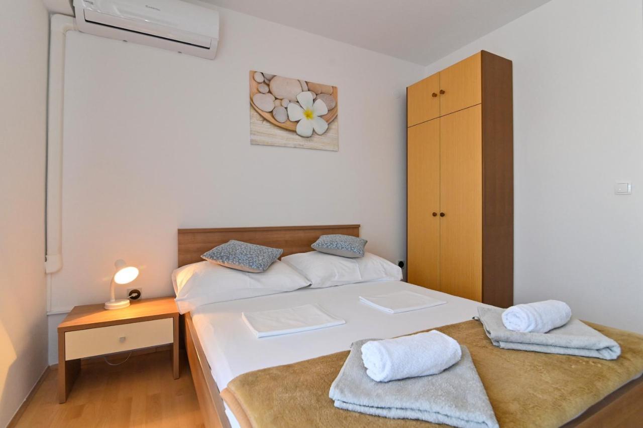 Rooms & Apartments Jadranka Baska  Exterior photo