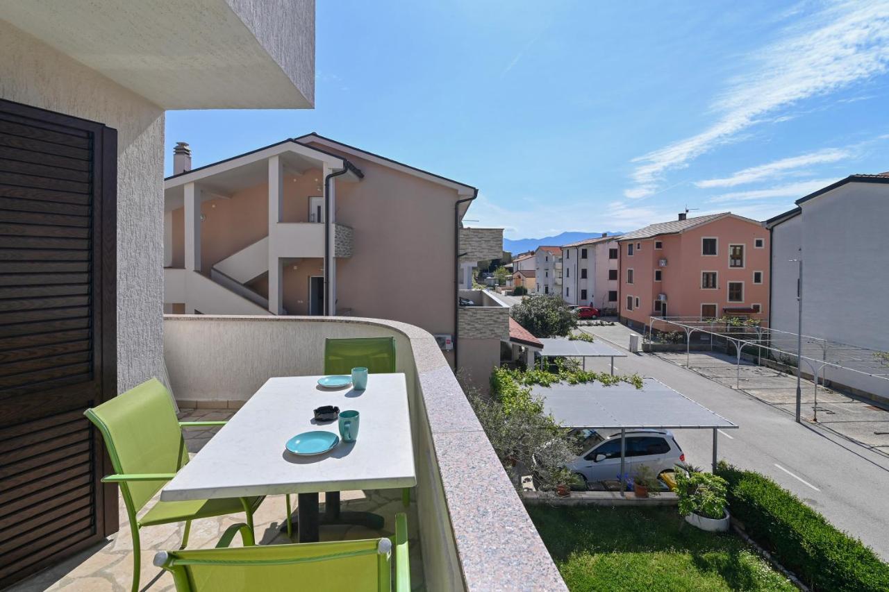 Rooms & Apartments Jadranka Baska  Exterior photo