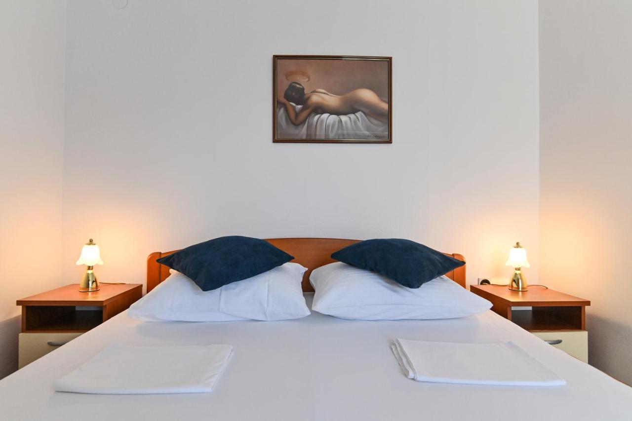 Rooms & Apartments Jadranka Baska  Exterior photo
