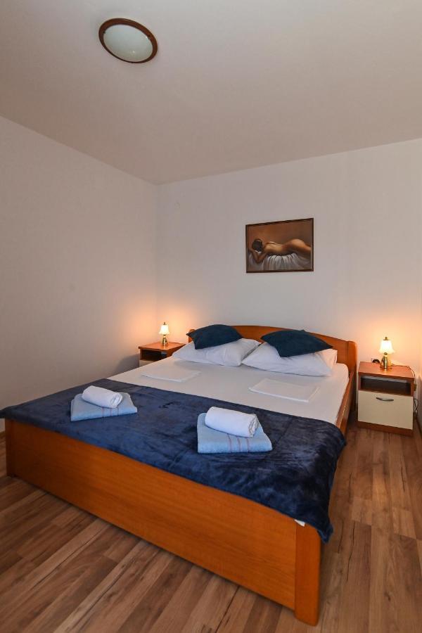 Rooms & Apartments Jadranka Baska  Exterior photo
