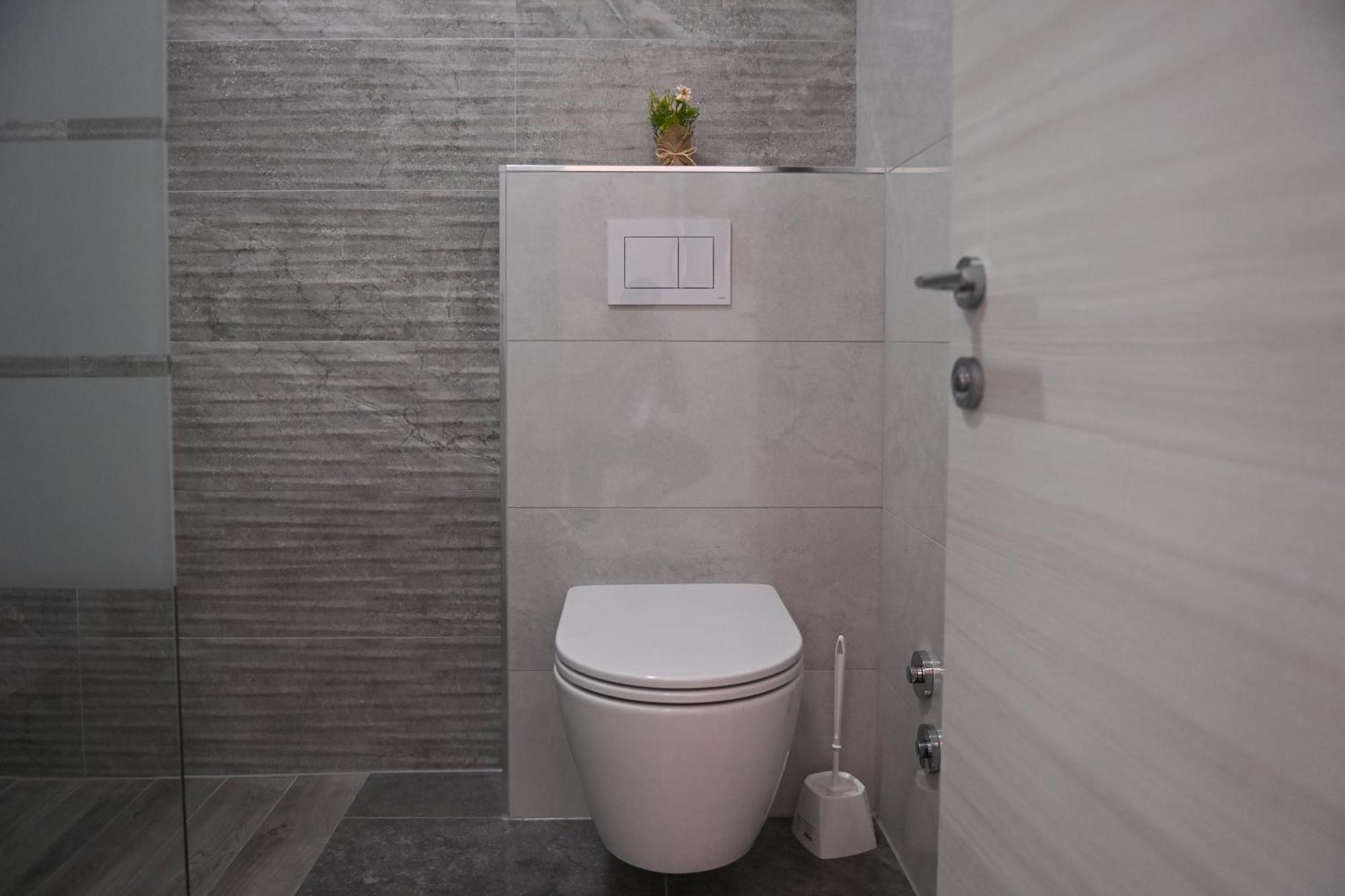 Rooms & Apartments Jadranka Baska  Exterior photo